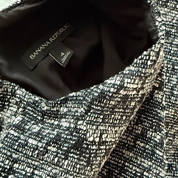 Banana Republic boule texture classic sleeveless dress asymmetrical hem - Picture 2 of 6